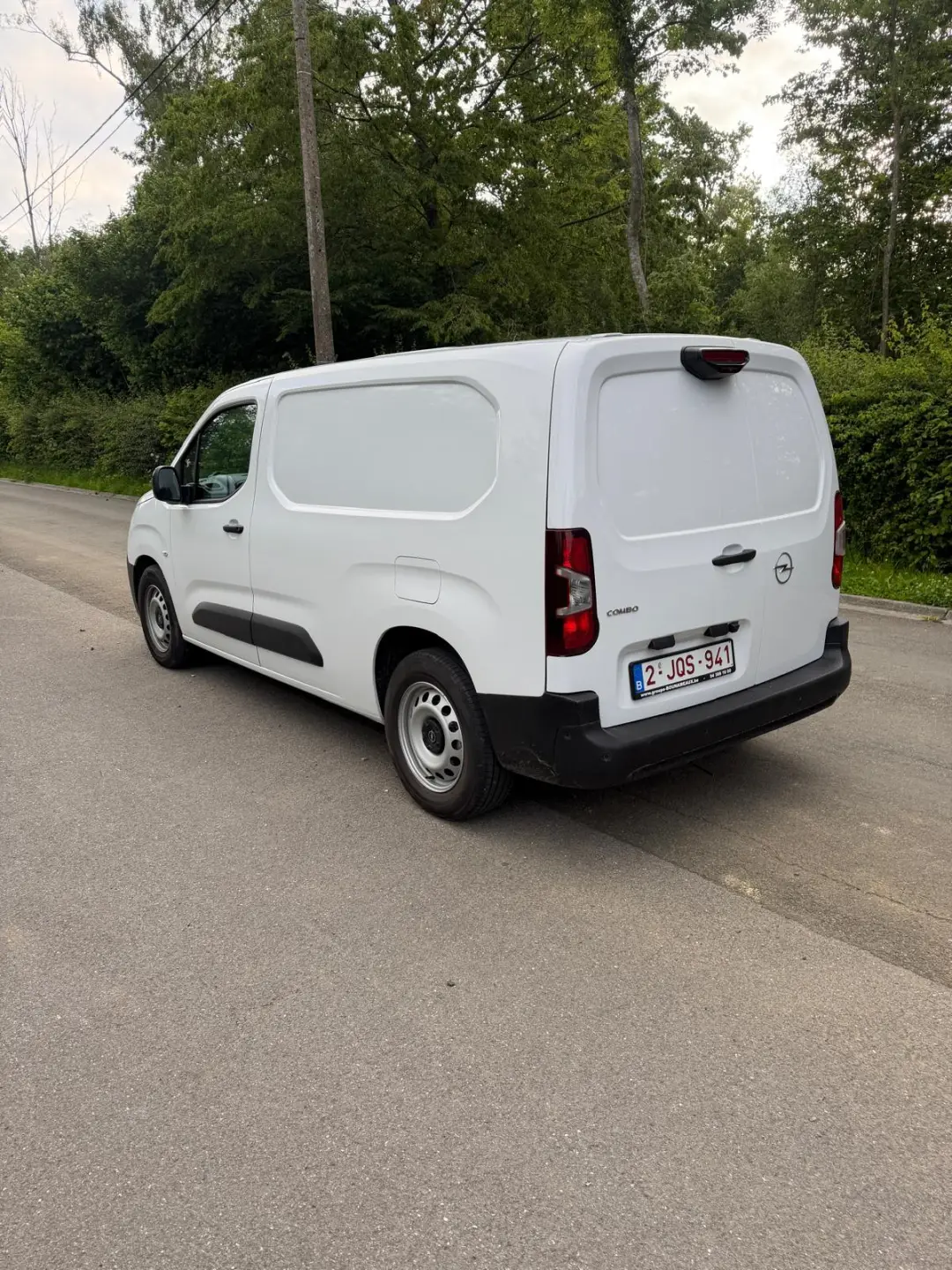 Location de Camionnette Électrique OPEL COMBO - photo 4